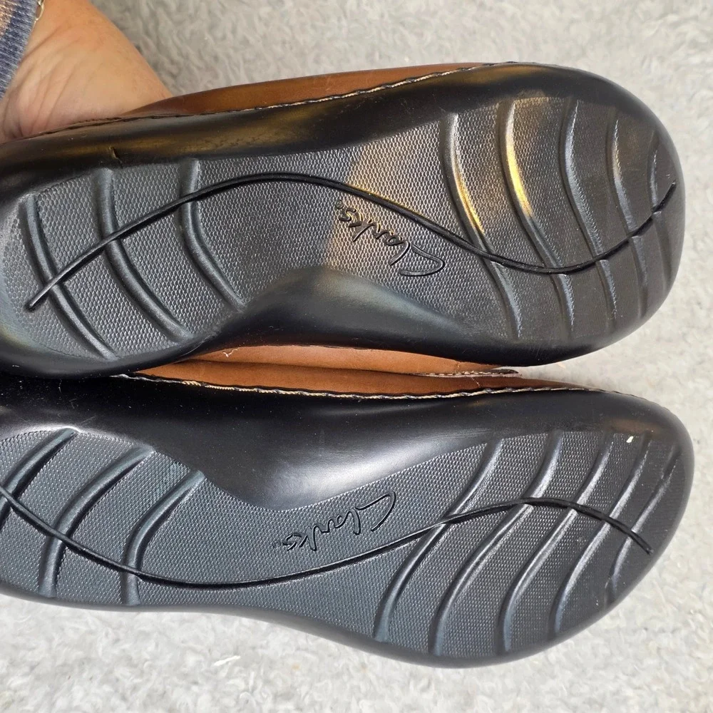 Clarks Collection Women's‎ Brown Leather Tassel Micro Wedge  Loafer Shoes 9M New